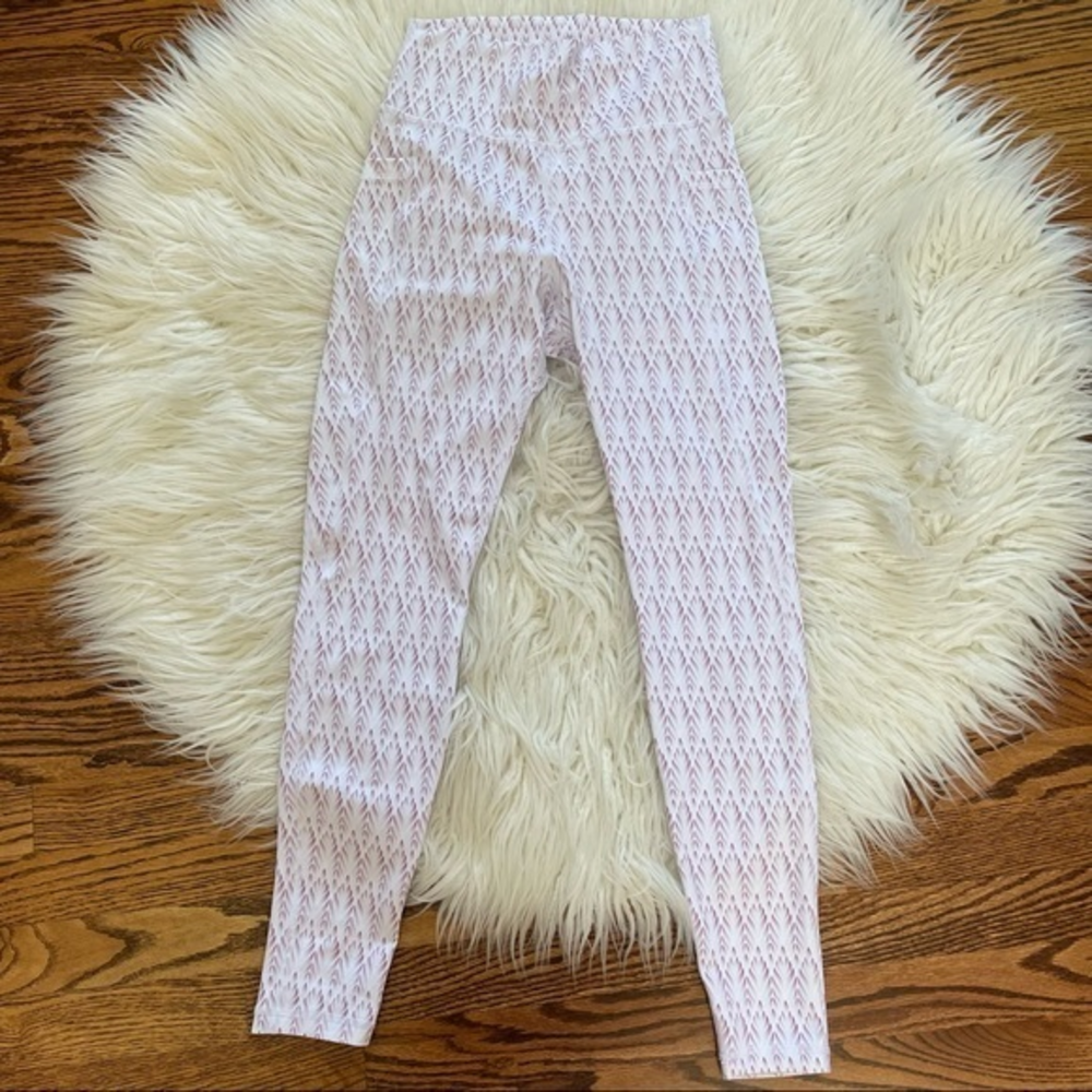 Buff Bunny medium high rise white printed leggings side pockets FLAW